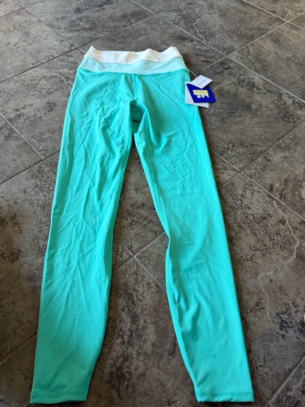 🥒Joylab high rise Aqua Leggings with White Waistband